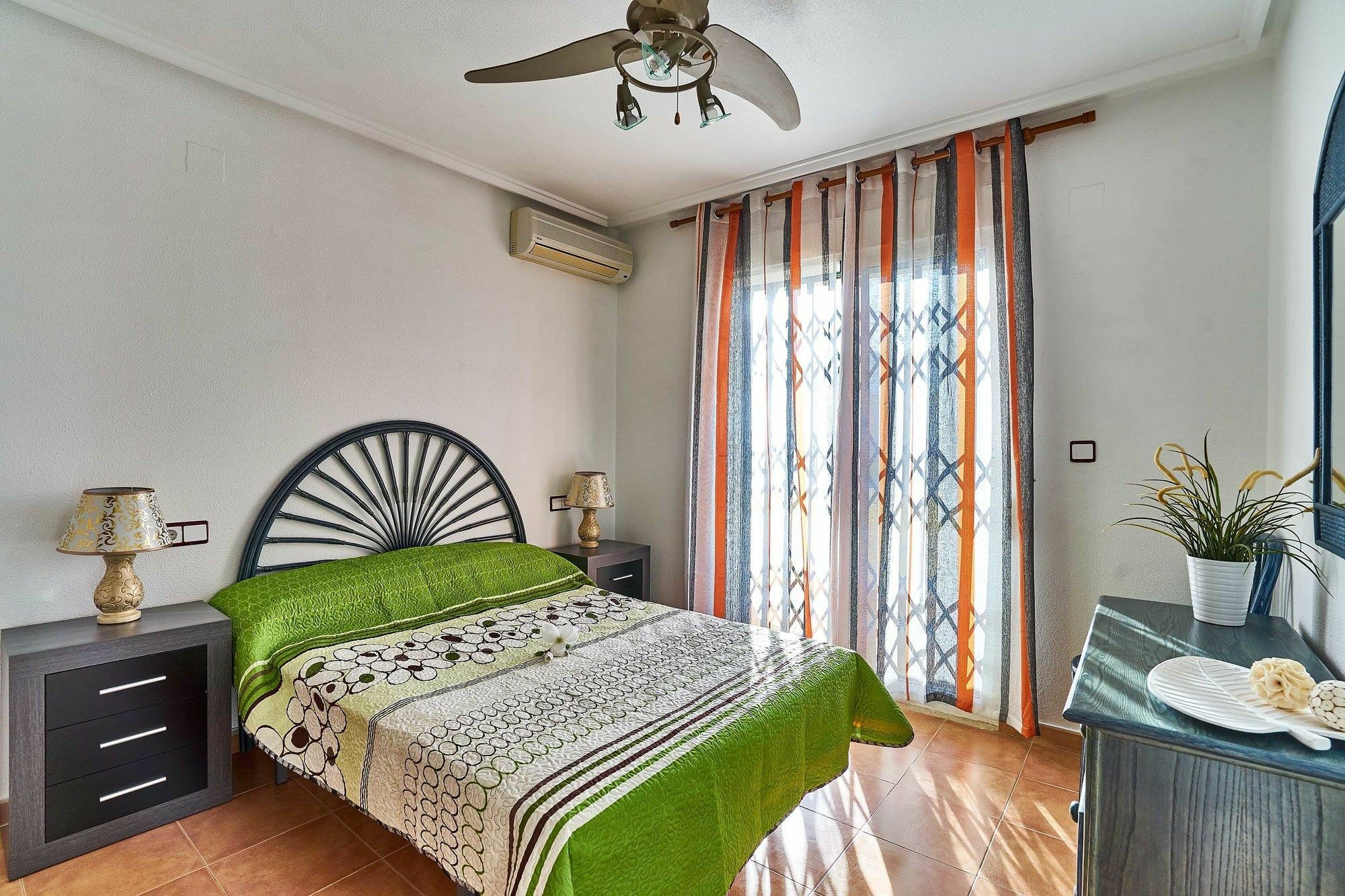 Espanhouse Baikal 54 Orihuela Ngoại thất bức ảnh