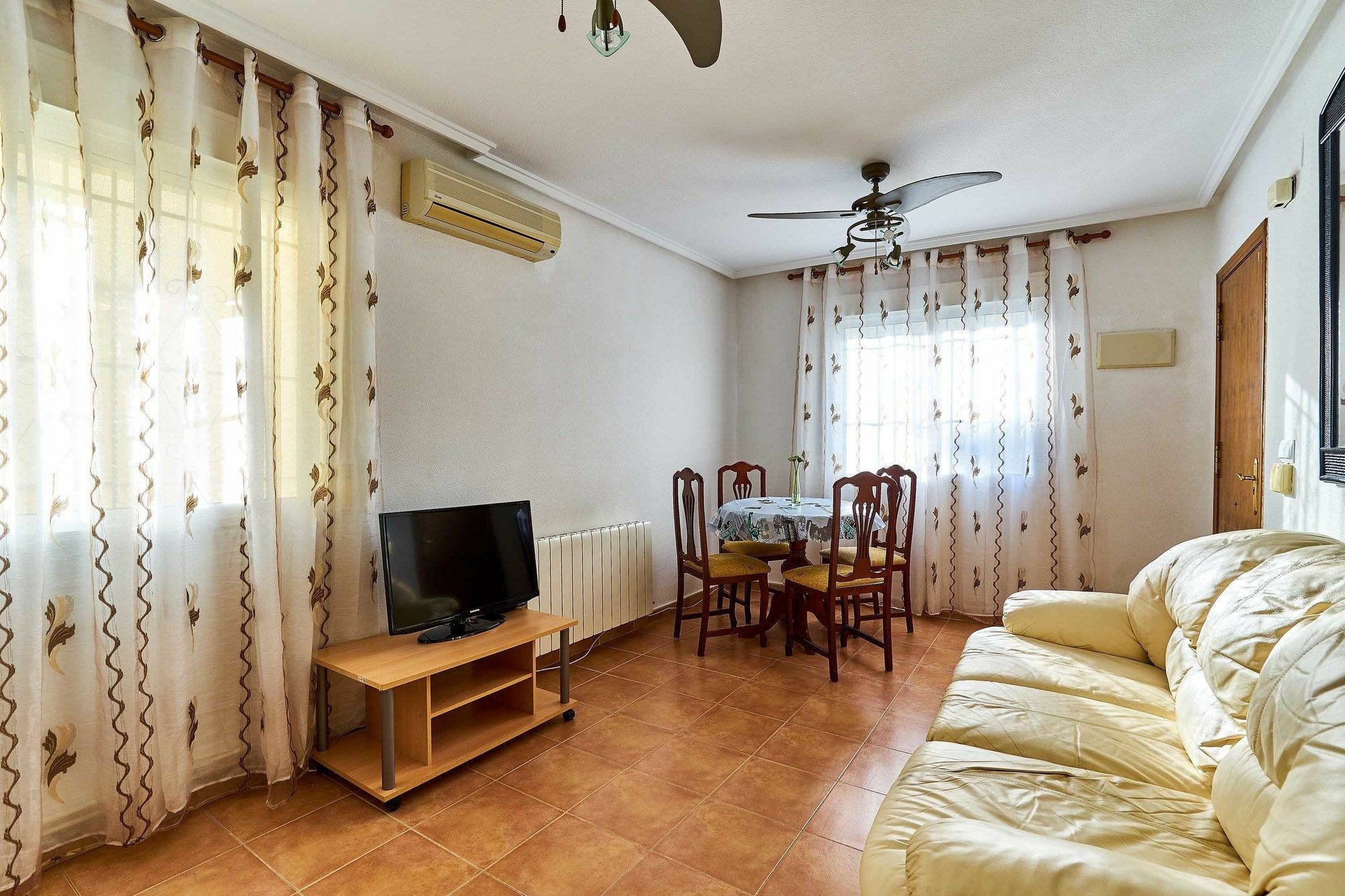 Espanhouse Baikal 54 Orihuela Ngoại thất bức ảnh